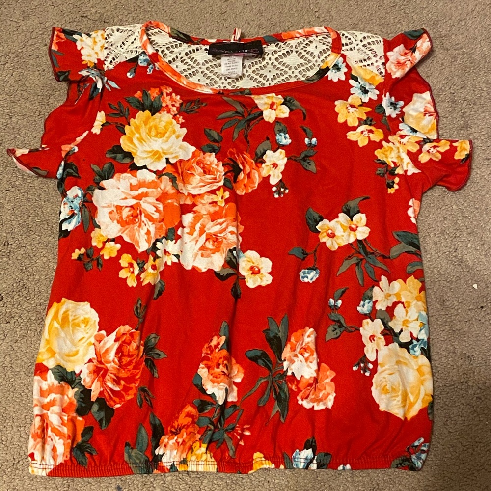 Floral blouse crochet detail size medium